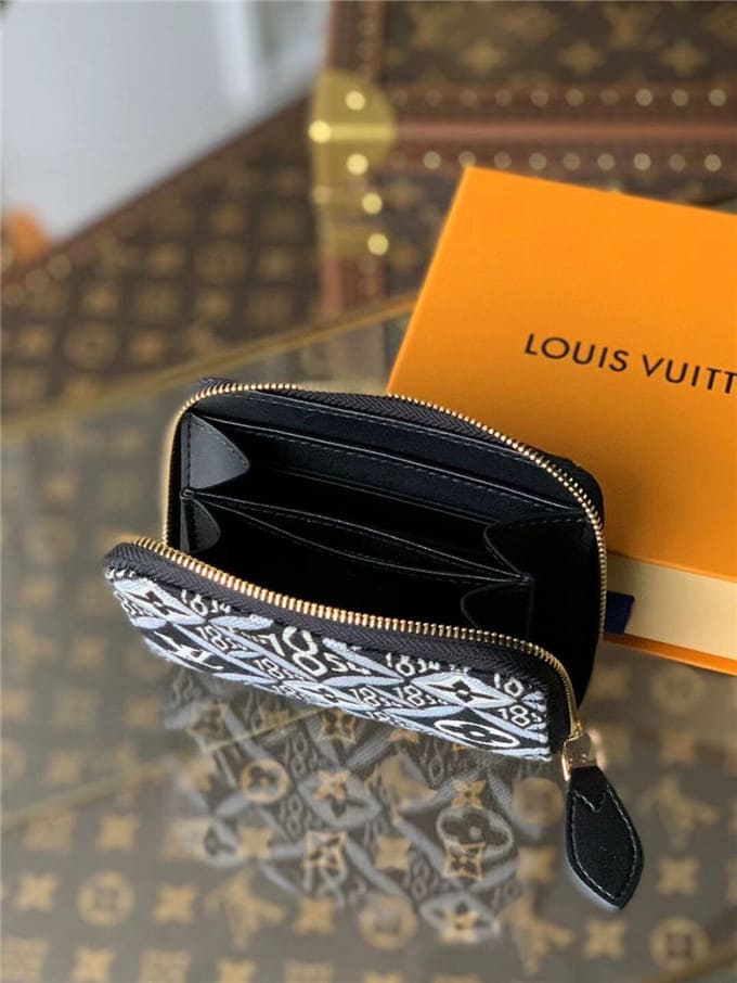 VÍ LOUIS VUITTON since 1854 zippy coin purse