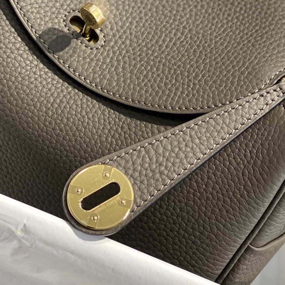 Túi Hermes Women Lindy 26 in Clemence Leather-Gray/Gold