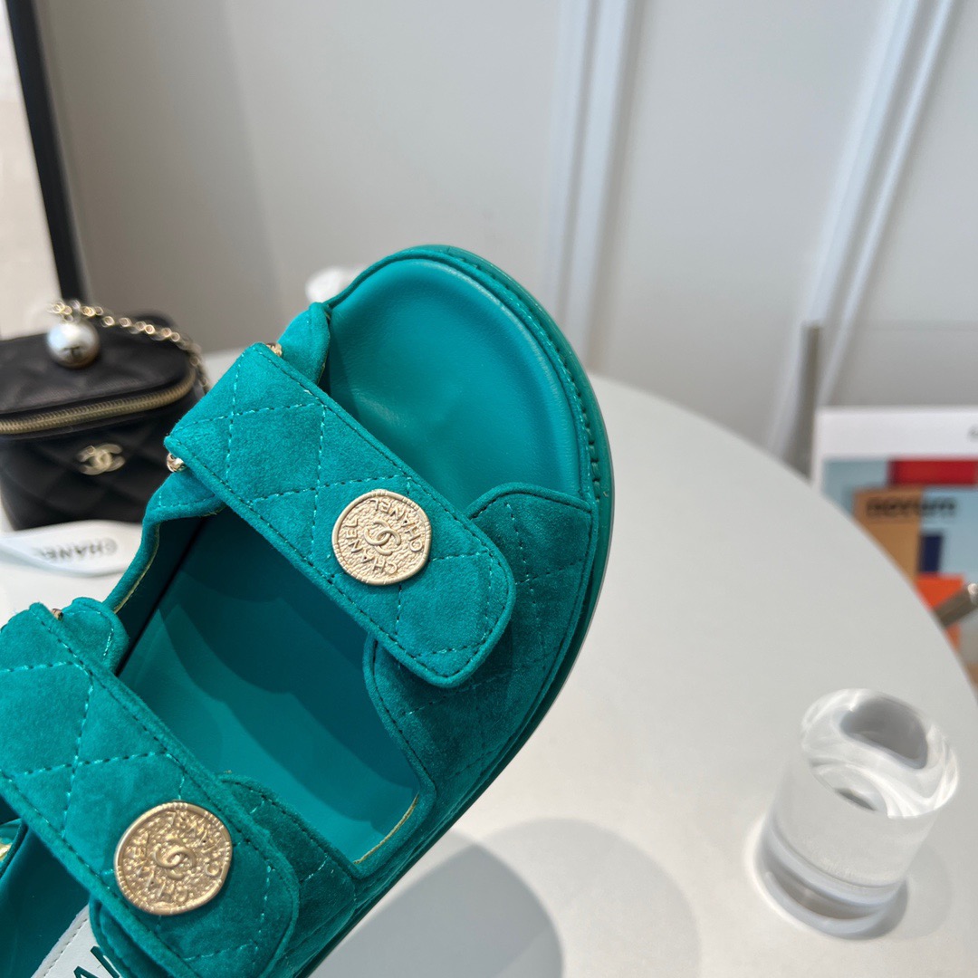 GIÀY CHANEL CC LOGO SANDALS