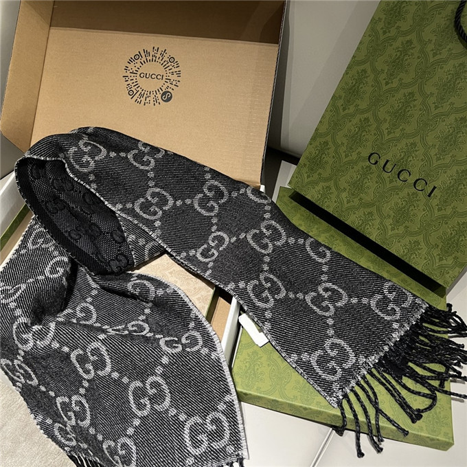 KHĂN Gucci GG Cashmere scarf