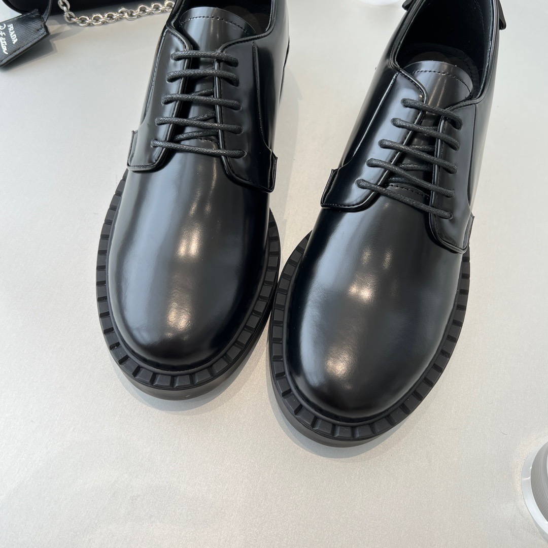 GIÀY PRADA TRIANGLE LOGO LOAFER SHOES