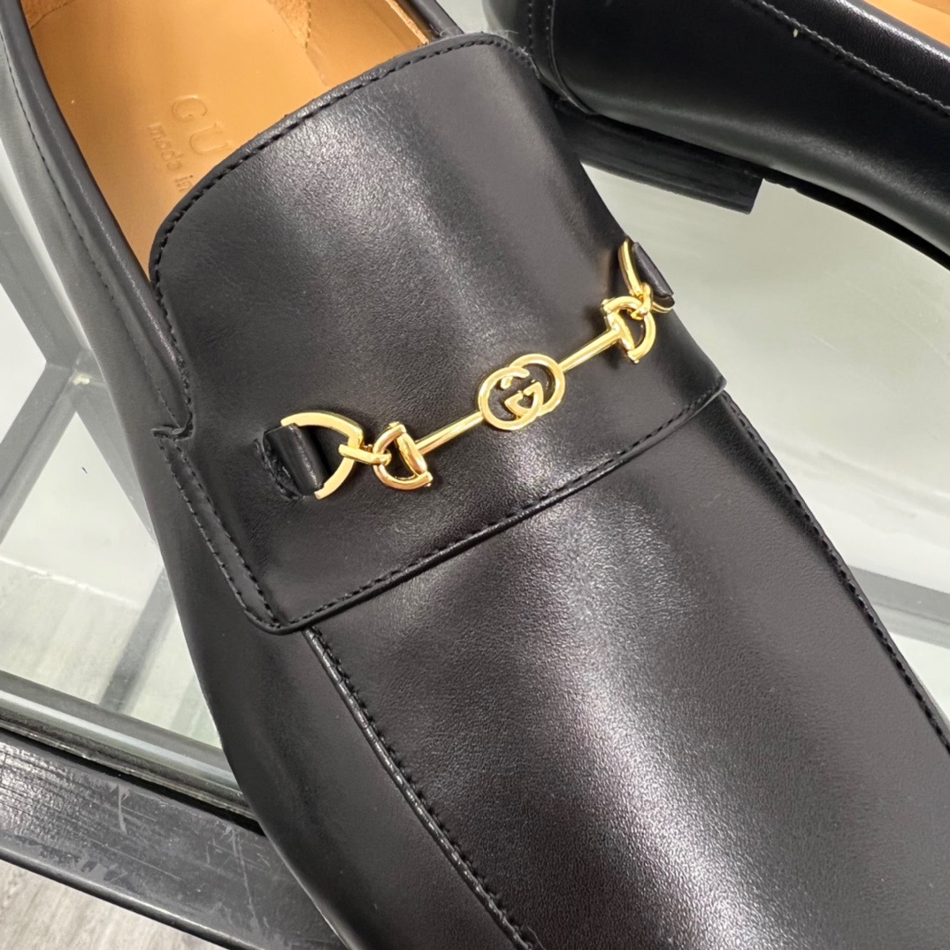 GIÀY GUCCI GG LEATHER  LOGO LOAFER SHOES
