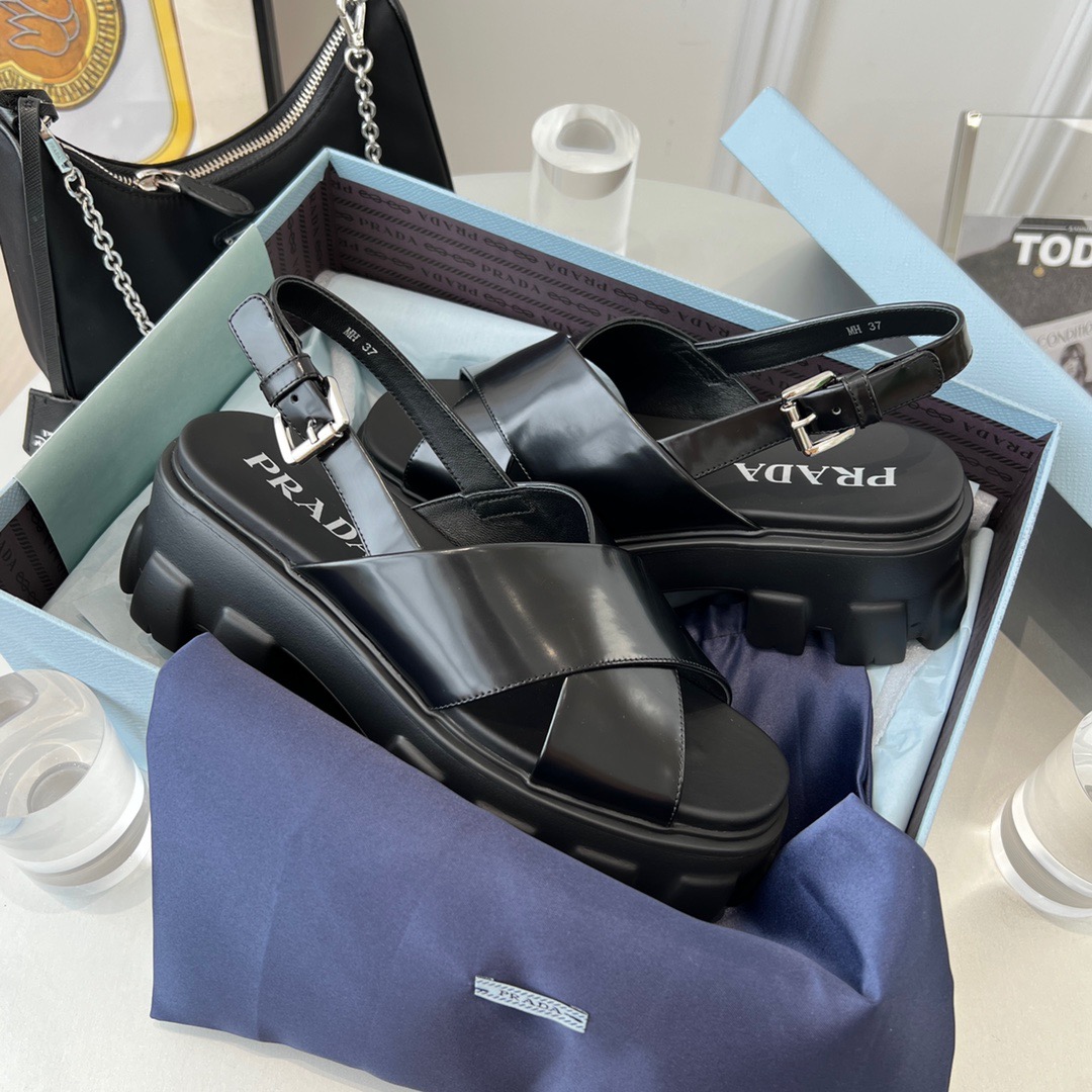 GIÀY PRADA TRIANGLE LOGO SANDAL
