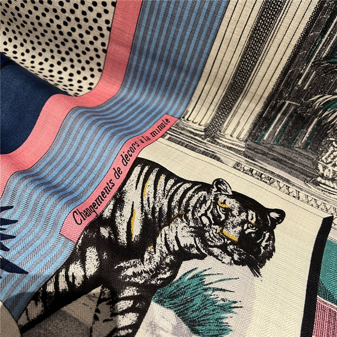 KHĂN Hermes Grand Theatre Nouveau Wool Blend scarf