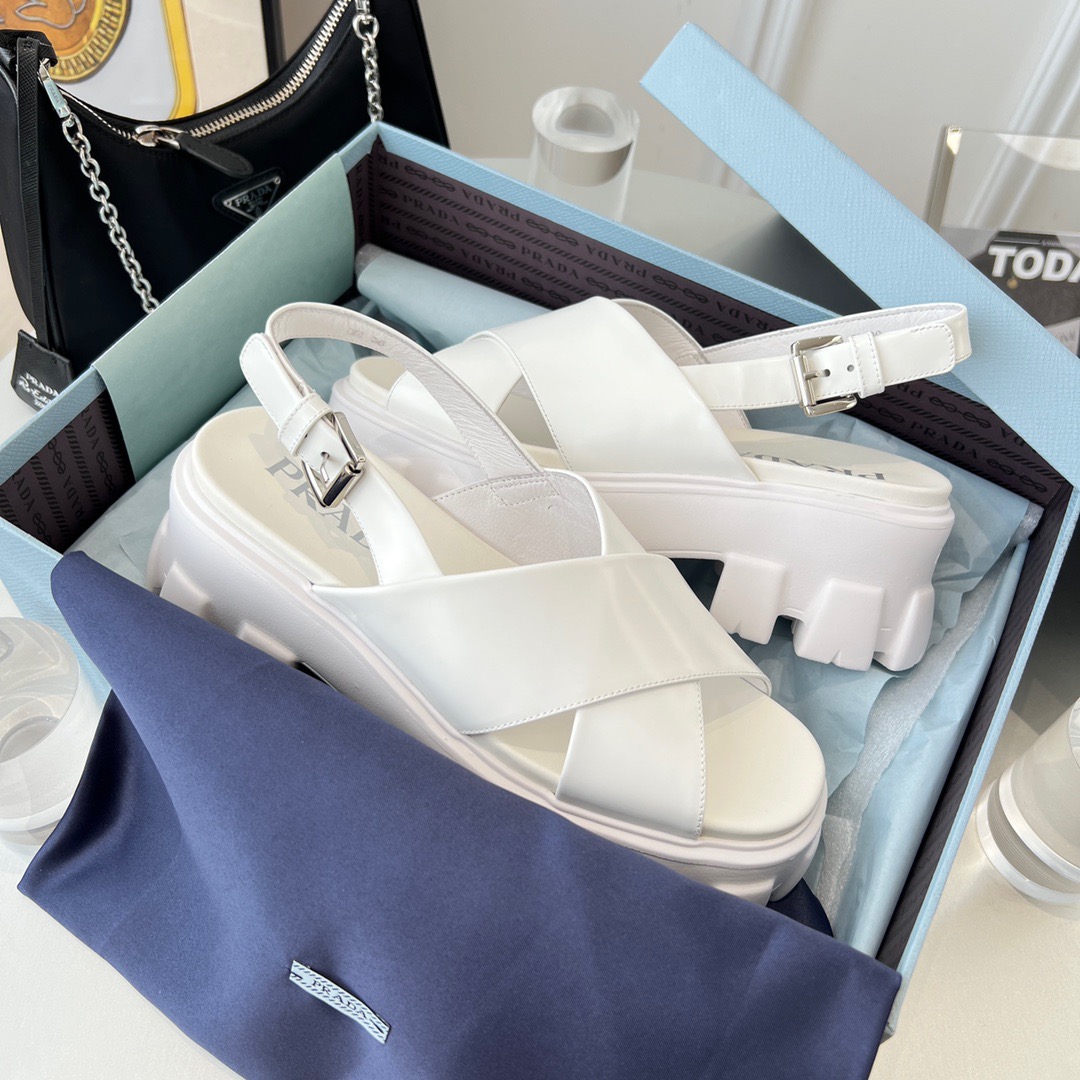 GIÀY PRADA TRIANGLE LOGO SANDAL