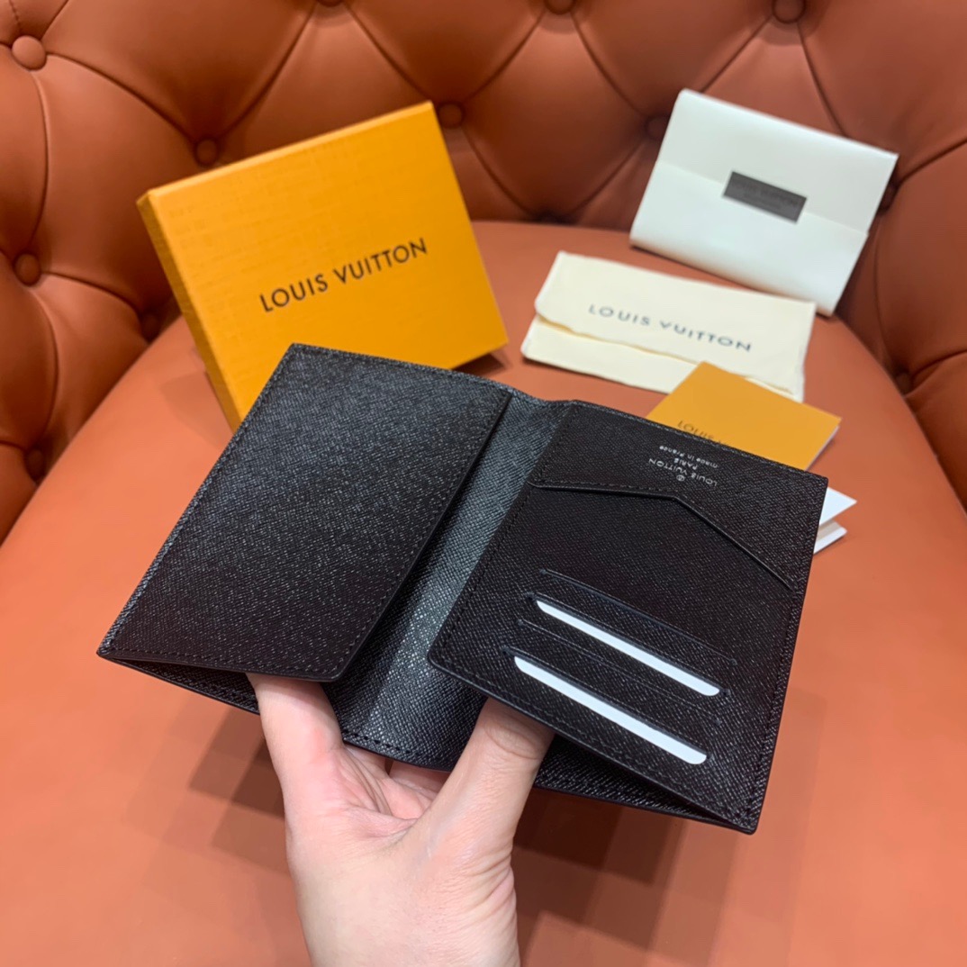 VÍ LOUIS VUITTON MONOGRAM WALLET