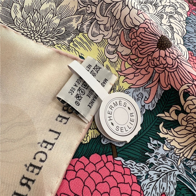 KHĂN Hermes Robe Legere Silk scarf