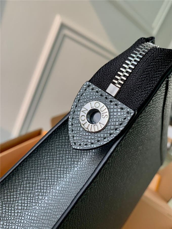 Túi LOUIS VUITTON pochette voyage bag unisex