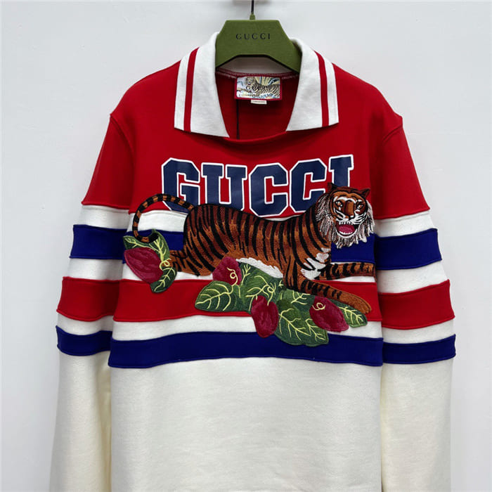 ÁO GUCCI TIGER Sweater