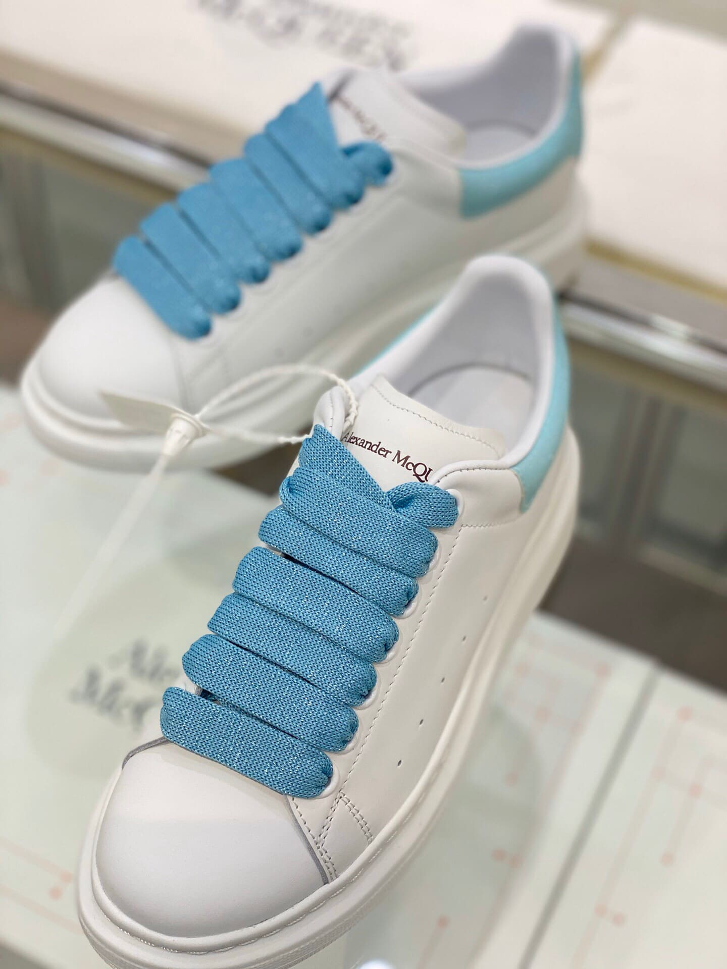 GIÀY ALEXANDER MCQUEEN SNEAKERS SHOES AAA UNISEX NAM VÀ NỮ DA BÊ HẢO HẠNG