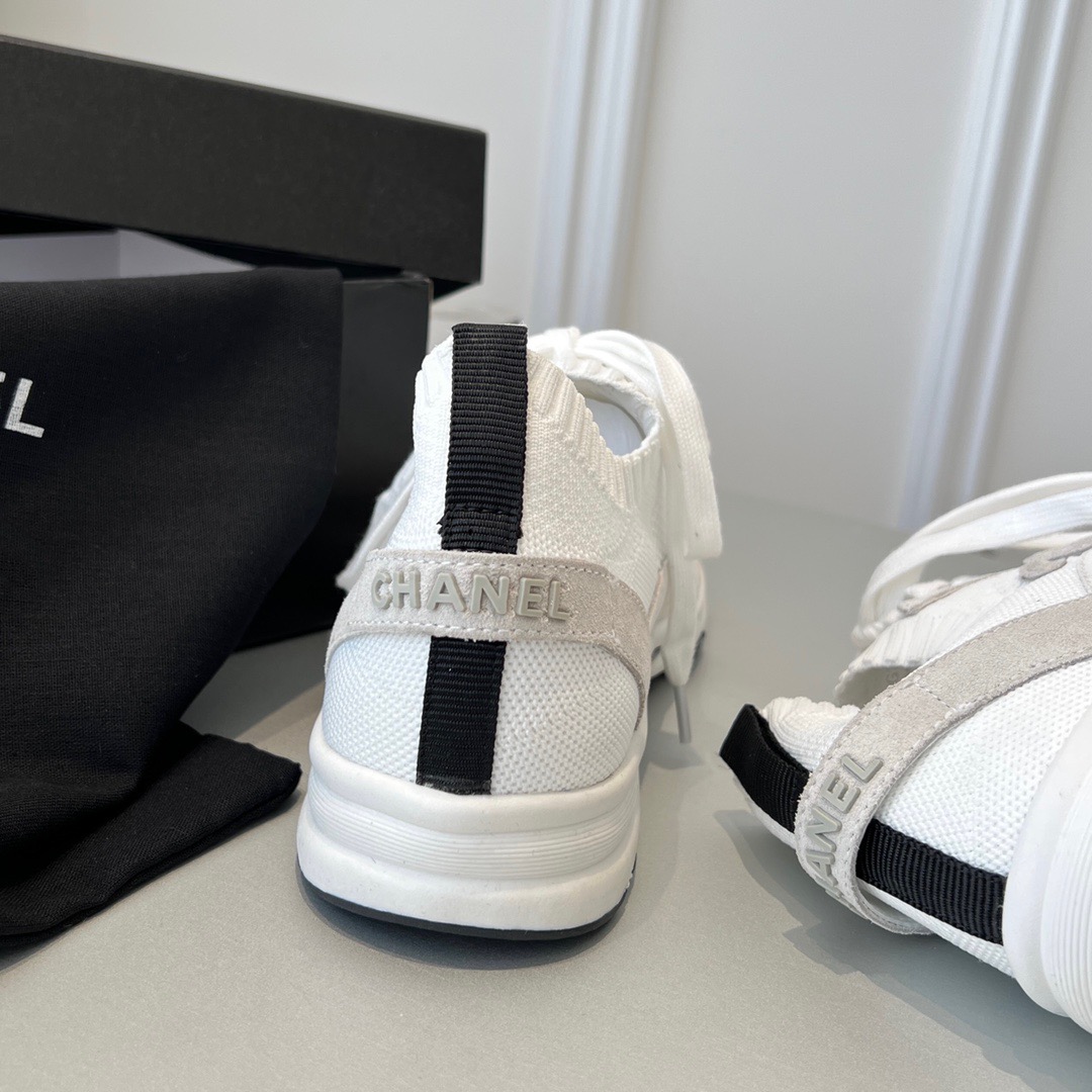GIÀY CHANEL CC LOGO SNEAKERS shoes