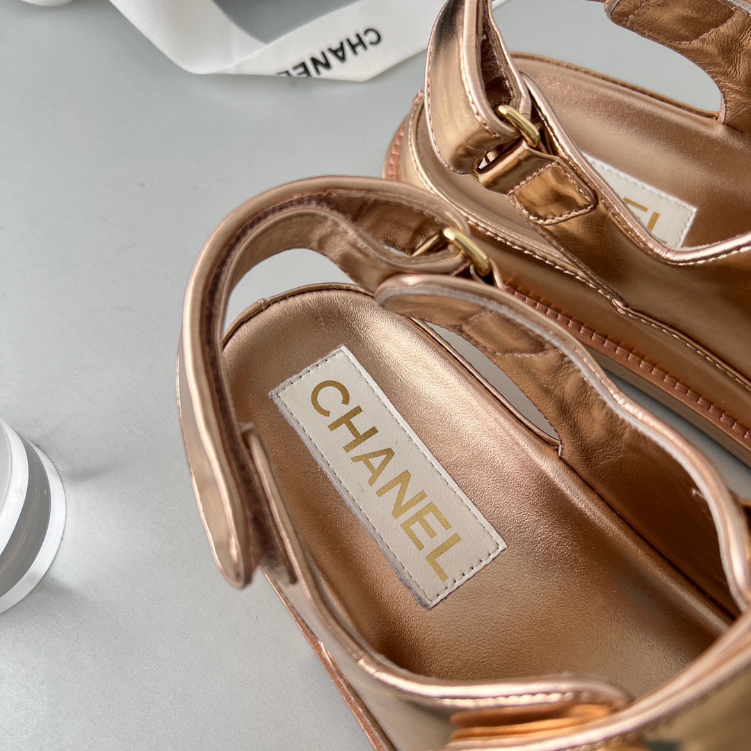 GIÀY CHANEL CC LOGO SANDALS