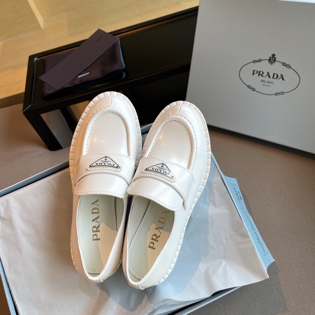 GIÀY PRADA Leather loafer