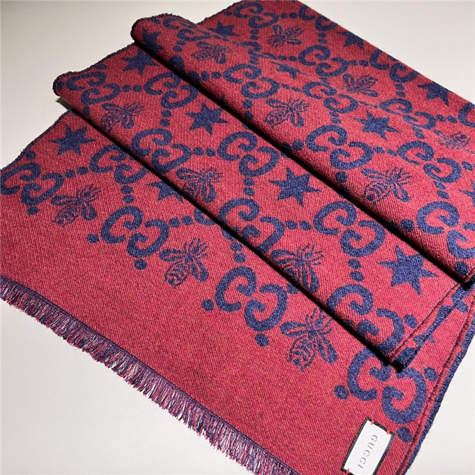 KHĂN Gucci GG Bee Cashmere scarf