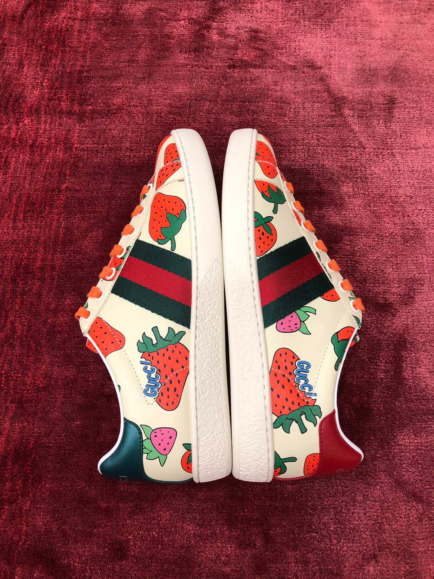 GIÀY GUCCI Leather Ace Sneakers Strawberry White