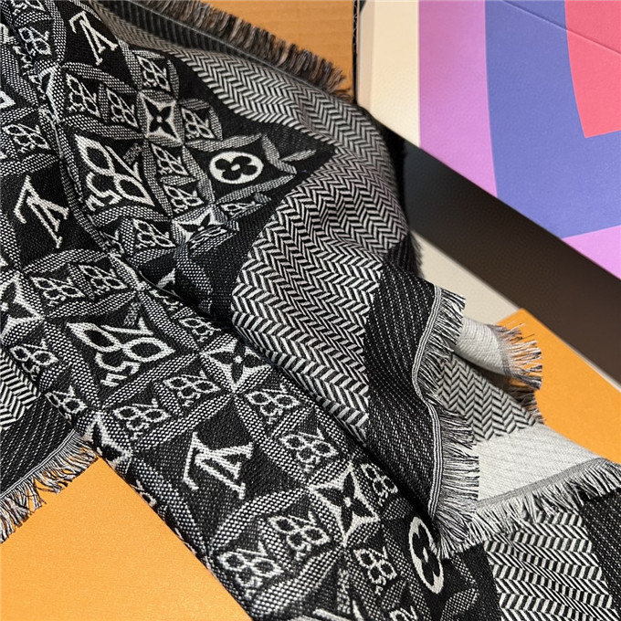KHĂN Louis Vuitton monogram shawl scarf