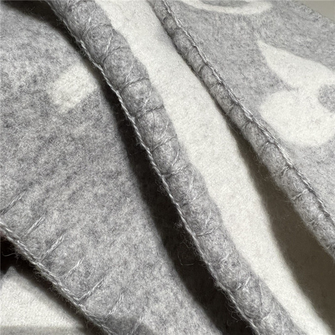 KHĂN Louis Vuitton LV Cashmere scarf
