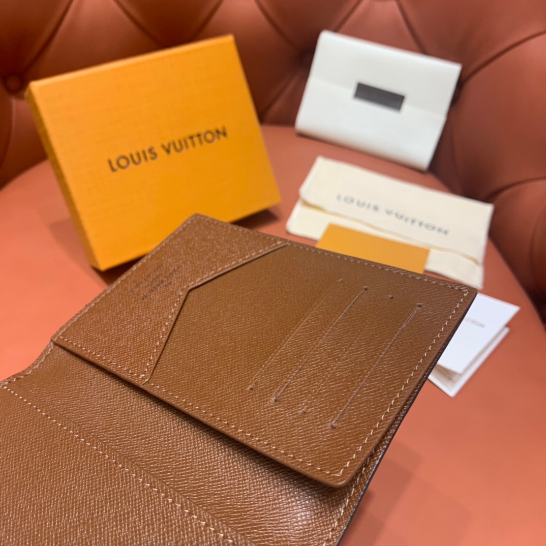 VÍ LOUIS VUITTON MONOGRAM WALLET