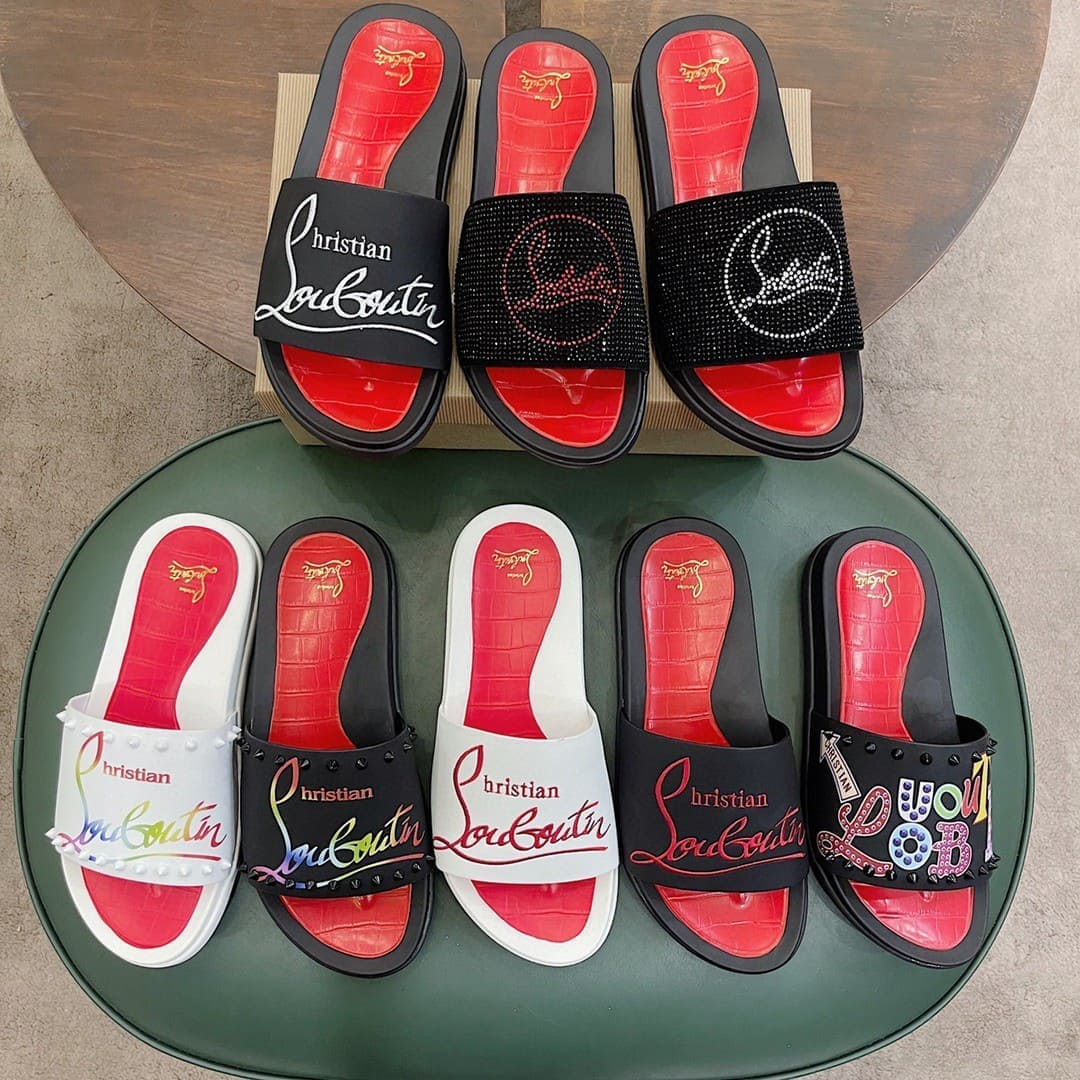 DÉP CHRISTIAN LOUBOUTIN CL LOGO SPIKES SANDAL AAA