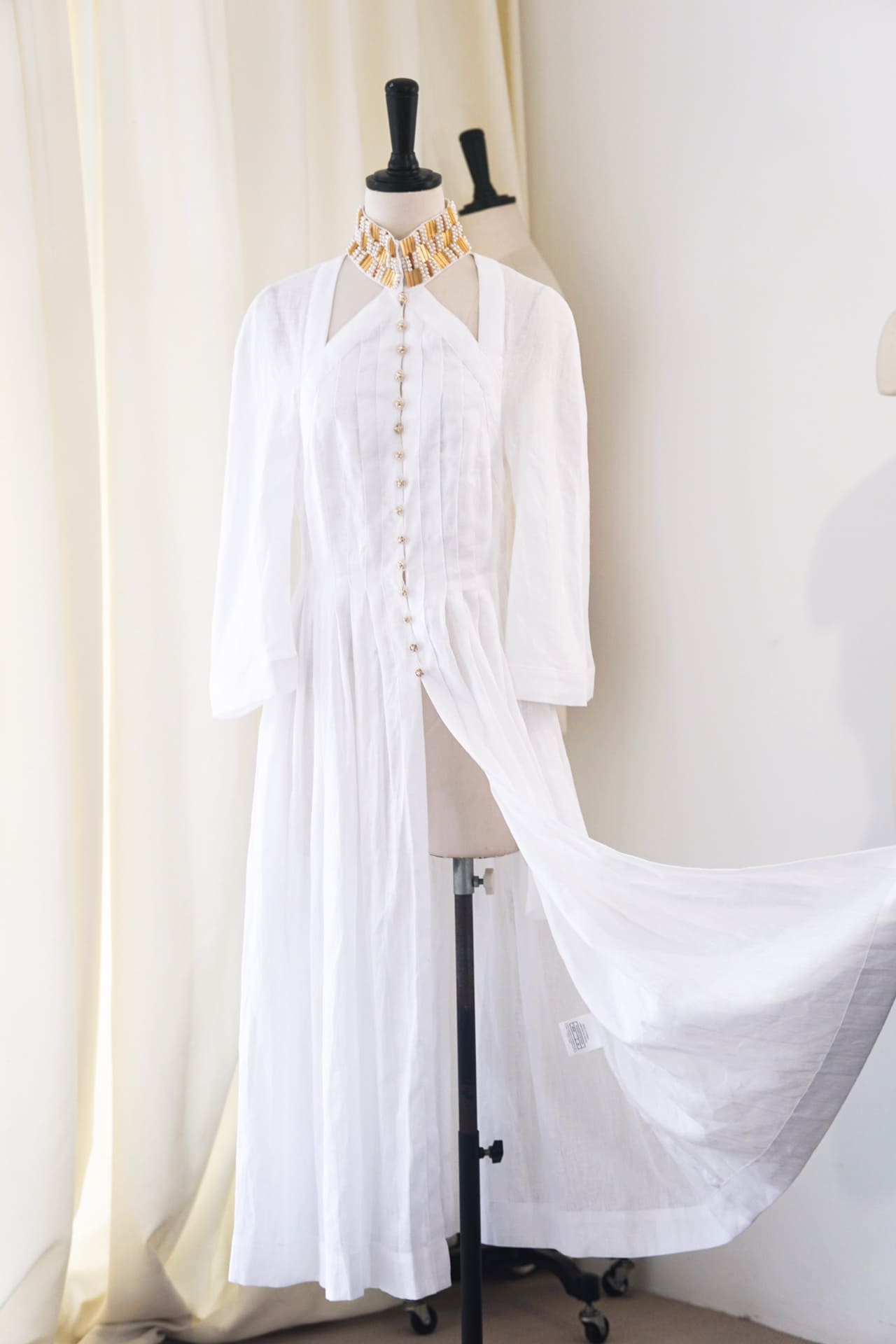 ĐẦM CHANEL MÀU TRẮNG NGỌC TRAI LONG DRESS High Classy