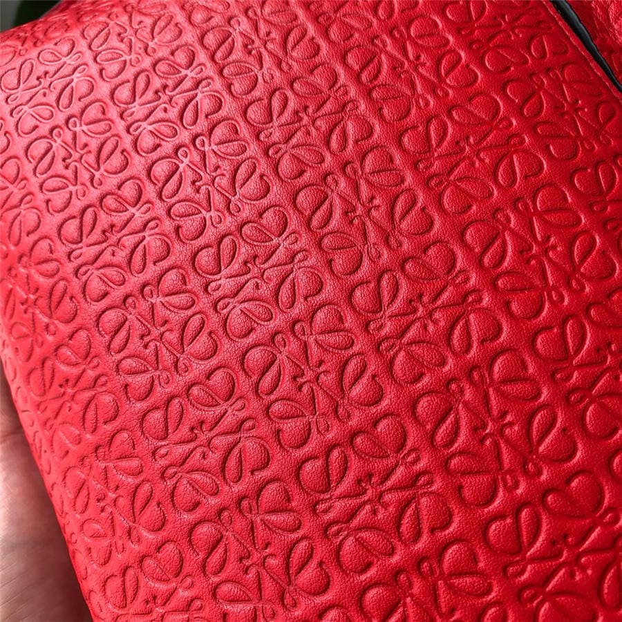 Túi LOEWE new embossed leather T-Pouch clutch Red