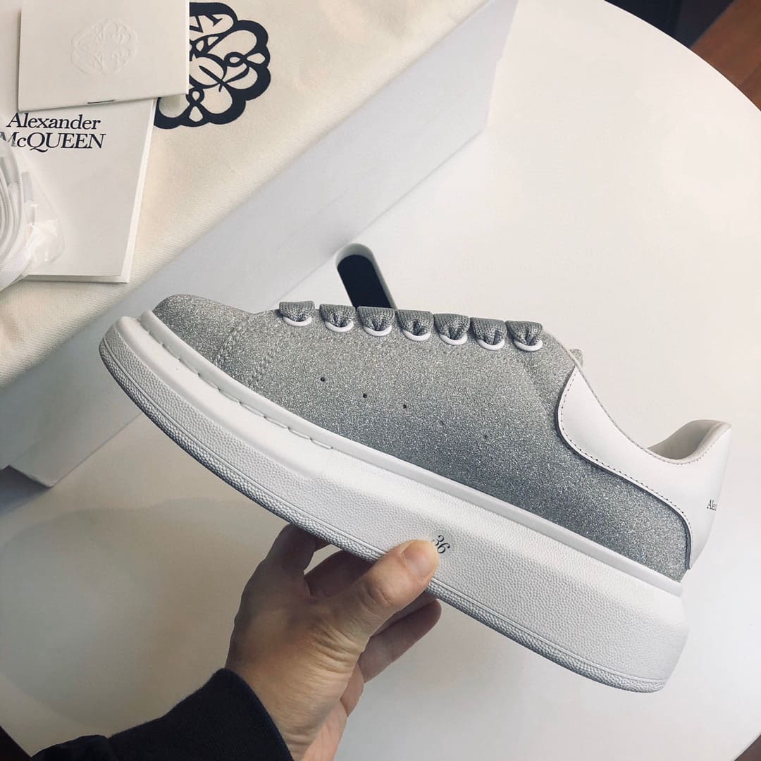 GIÀY ALEXANDER MCQUEEN SNEAKERS SHOES AAA UNISEX NAM VÀ NỮ KIM CƯƠNG DA BÊ HẢO HẠNG