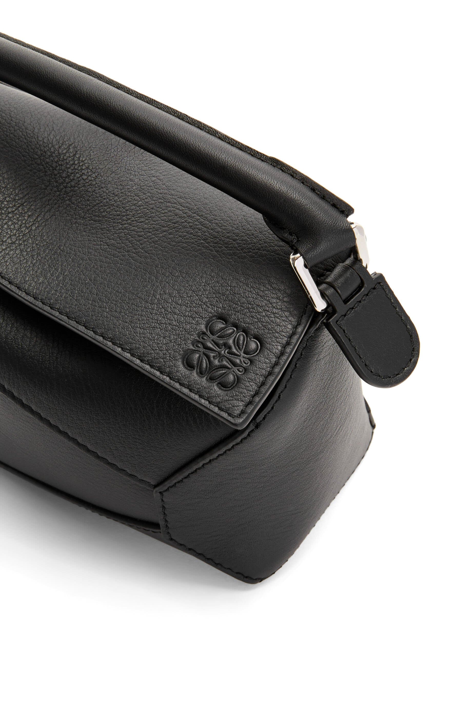 Túi LOEWE Mini Puzzle bag in classic calfskin black
