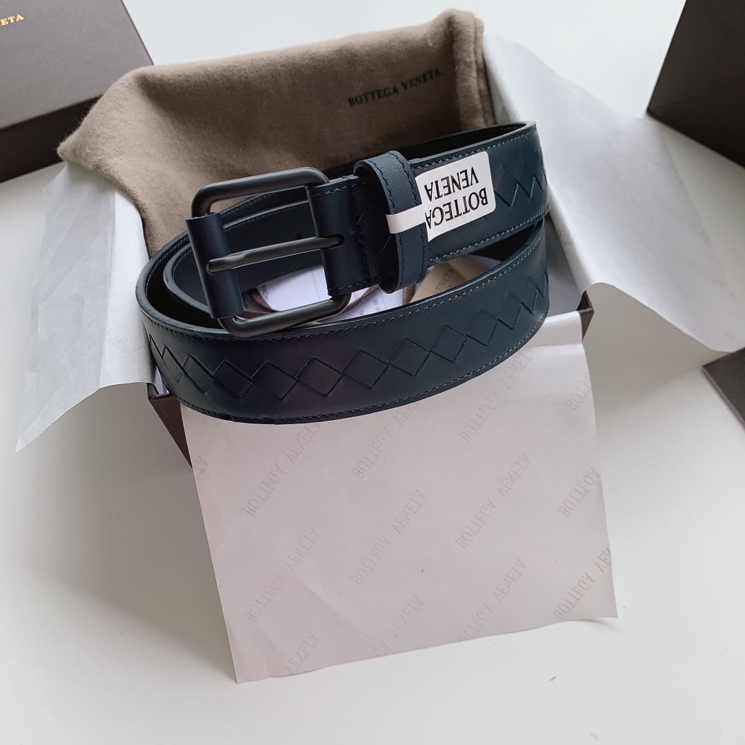 DÂY LƯNG BOTTGA VENETA BLUE INTRECCIATO LEATHER Khóa đen mờ