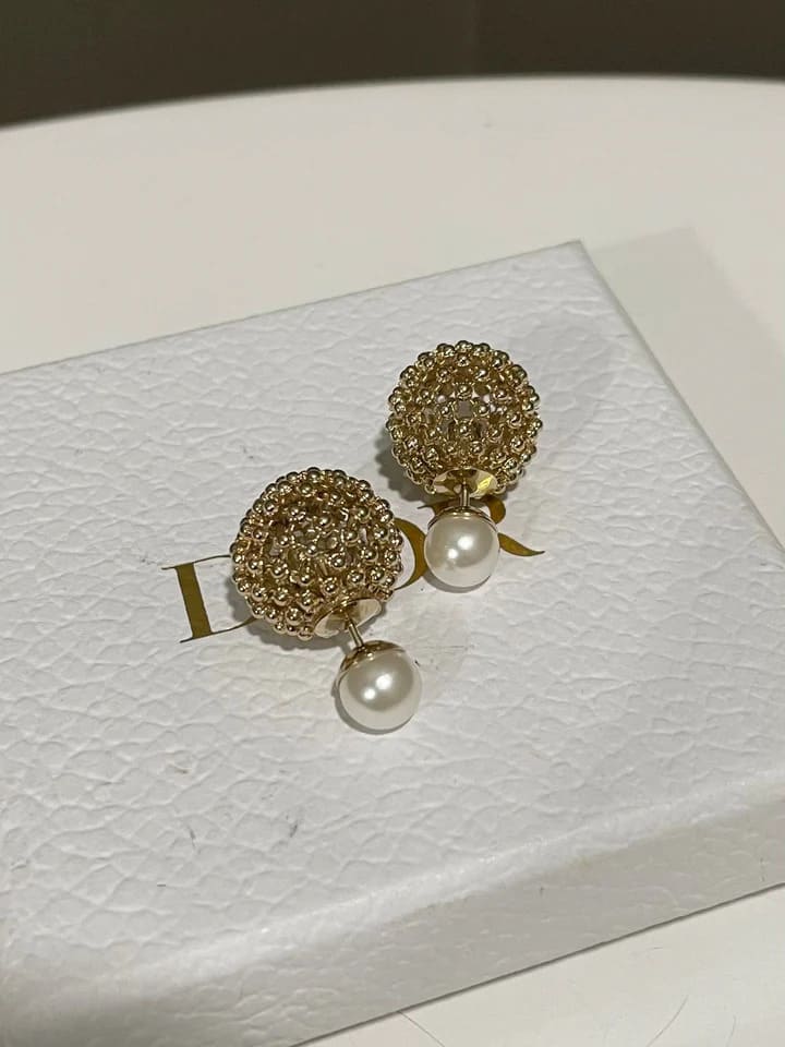 HOA TAI DIOR CD CHRISTIAN DIOR TRIBALES