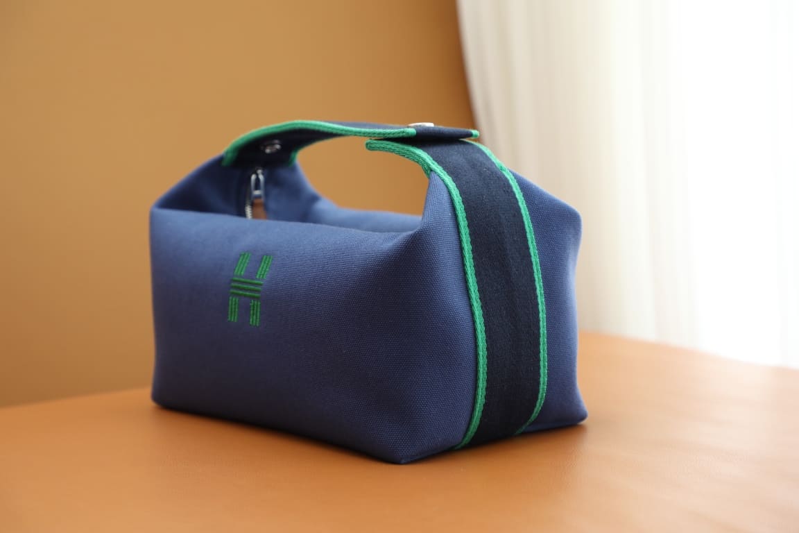 TÚI HERMES TROUSSE DE TOILETTE BRIDE A BRAC PM H MÀU XANH LÁ CÂY