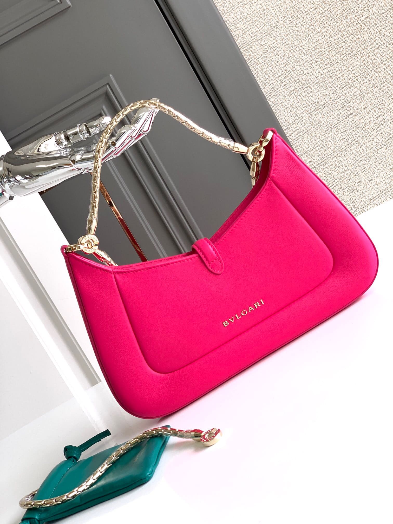 TÚI BVLGARI SERPENTI CALFSKIN PINK