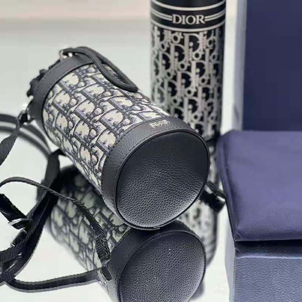TÚI DIOR Aqua Bottle and Bottle Holder with Shoulder Strap Bình nước giữ nhiệt