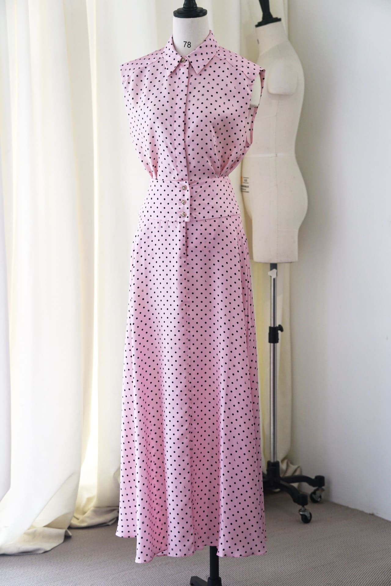 BỘ ĐỒ CHANEL CHẤM BI MÀU HỒNG LONG DRESS High Classy