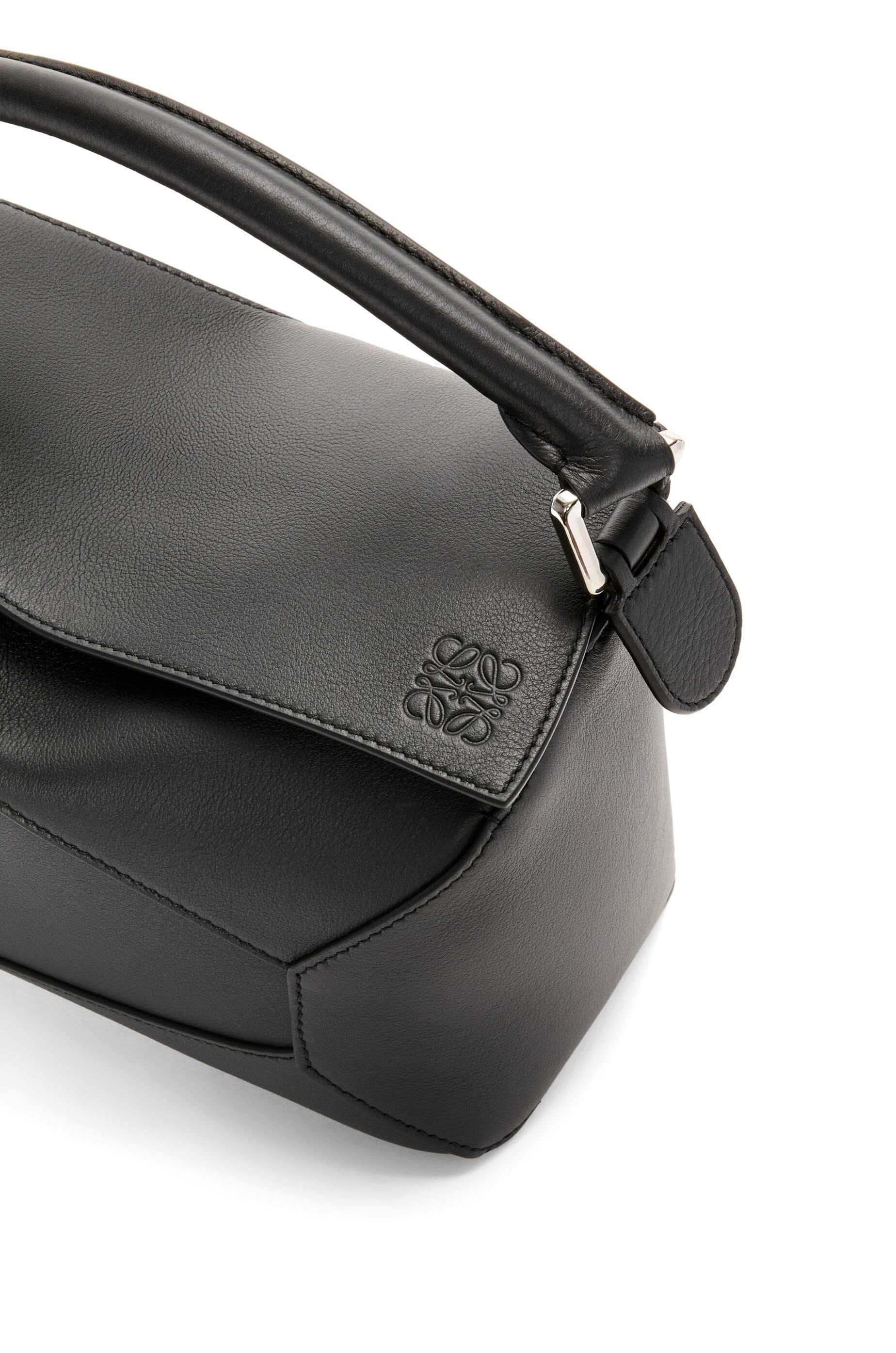 Túi LOEWE Small Puzzle bag in classic calfskin black