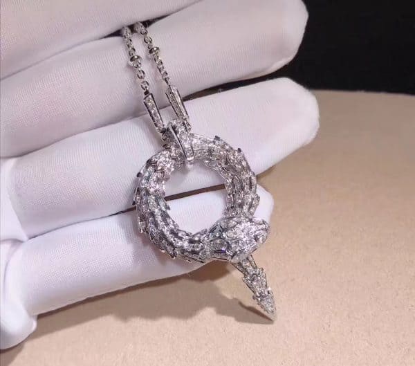 Dây chuyền mặt rắn lớn kim cương Bulgari Serpenti vàng trắng 18K (Liên hệ để biết giá)