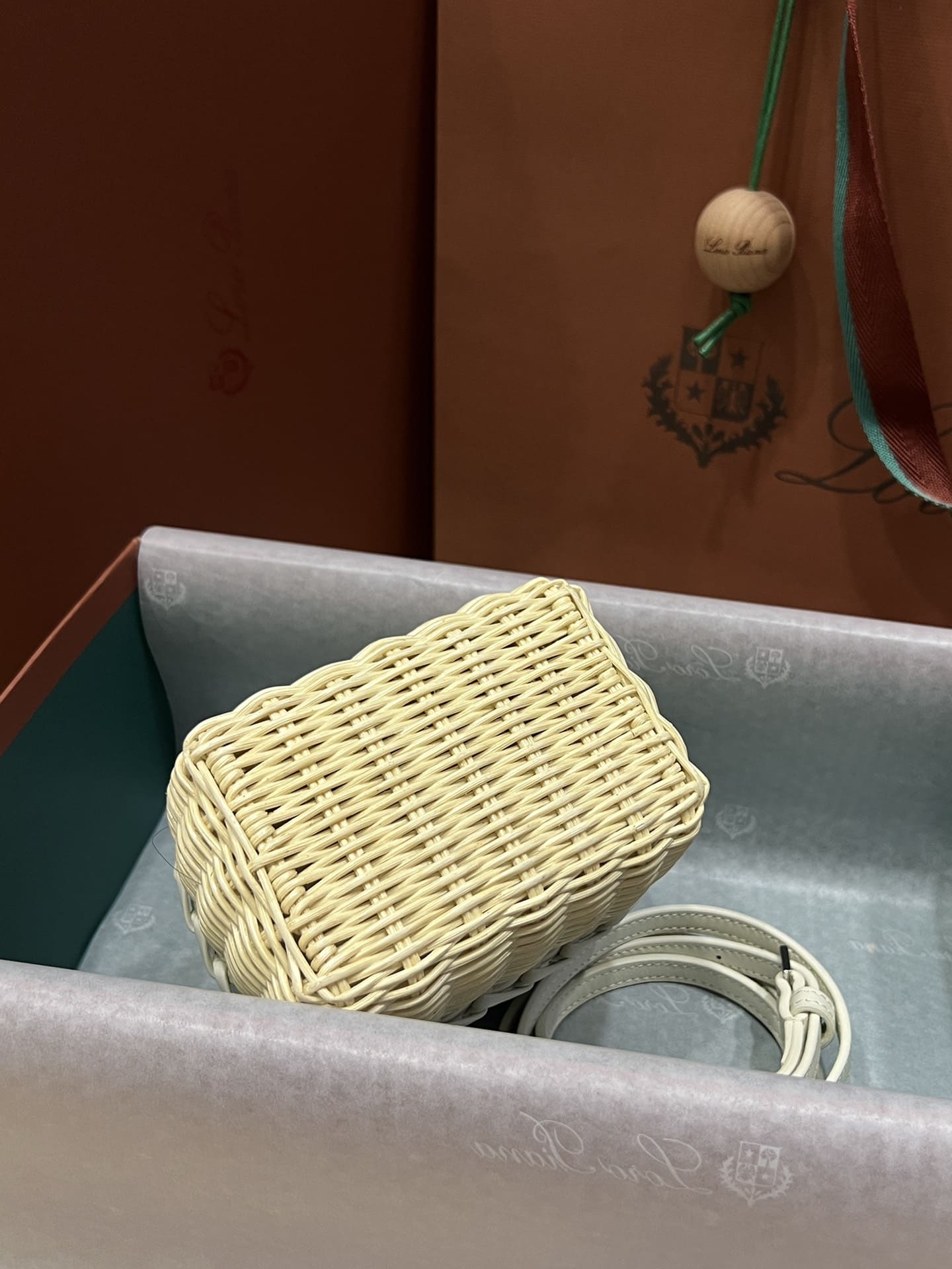 TÚI Loro Piana Women Extra Pocket Cross Body Wicker bằng da bê kết hợp tre đan