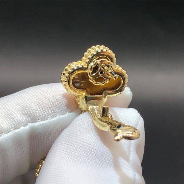 Hoa tai Van Cleef & Arpels Vàng vàng 18K 3 họa tiết Tiger's Eye Magic Alhambra 18K  (Liên hệ để biết giá)