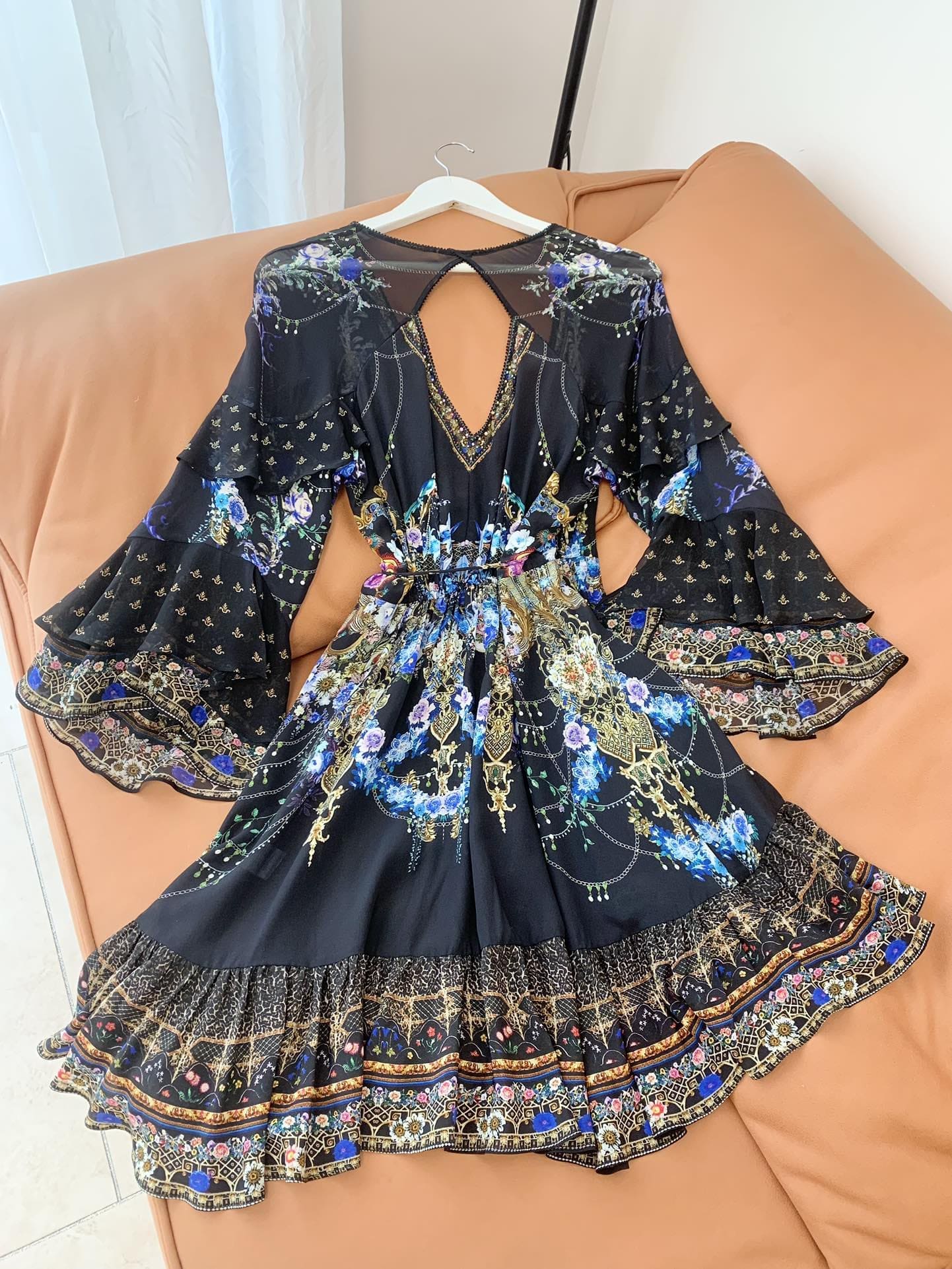 VÁY CAMILLA V NECK Black Diamonds Pressed Floral Print Long Sleeve High Classy