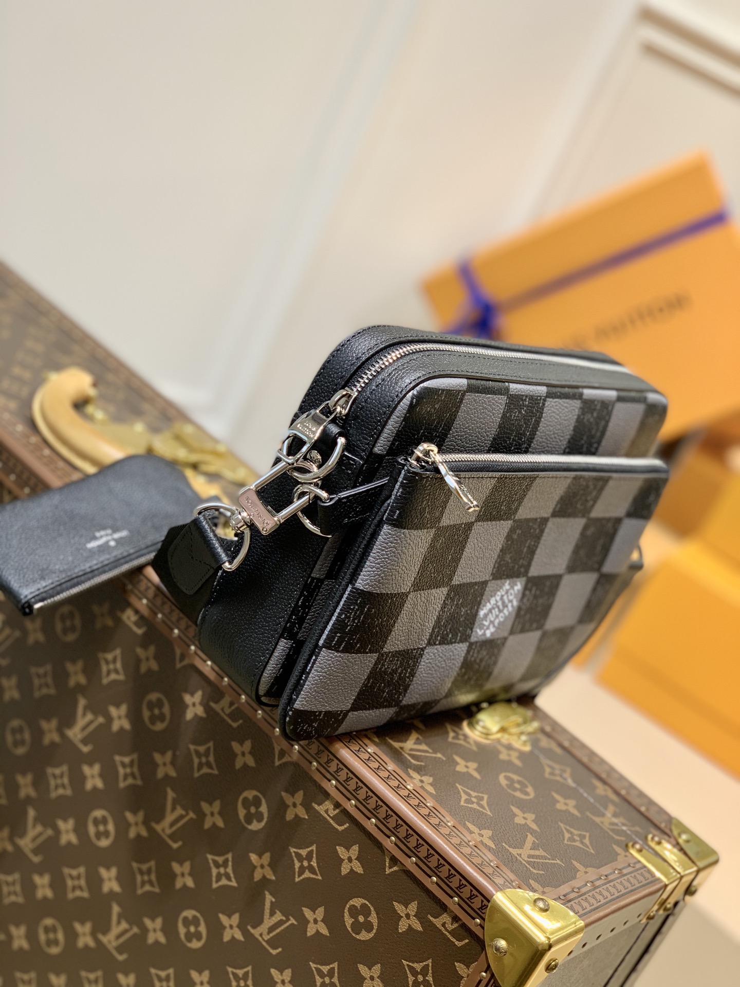 TÚI LOUIS VUITTON TRIO Damier Infini 3D Messenger Bag