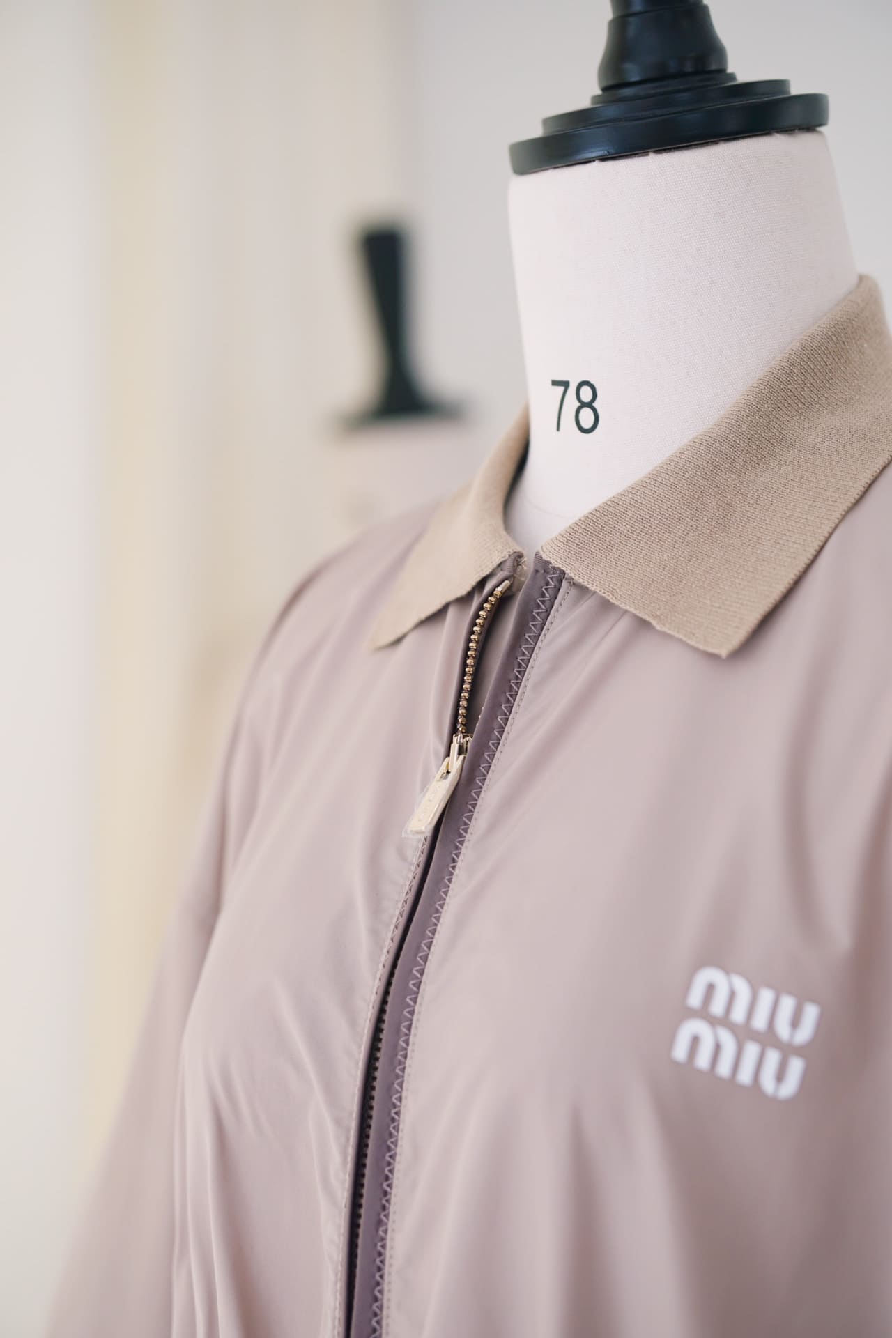 BỘ ĐỒ MIU MIU BEIGE MID PARTY High Classy