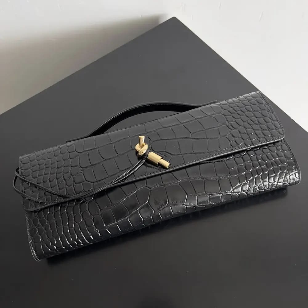 VÍ CẦM TAY BOTTEGA VENETA Women Long Clutch Andiamo With Handle-Black