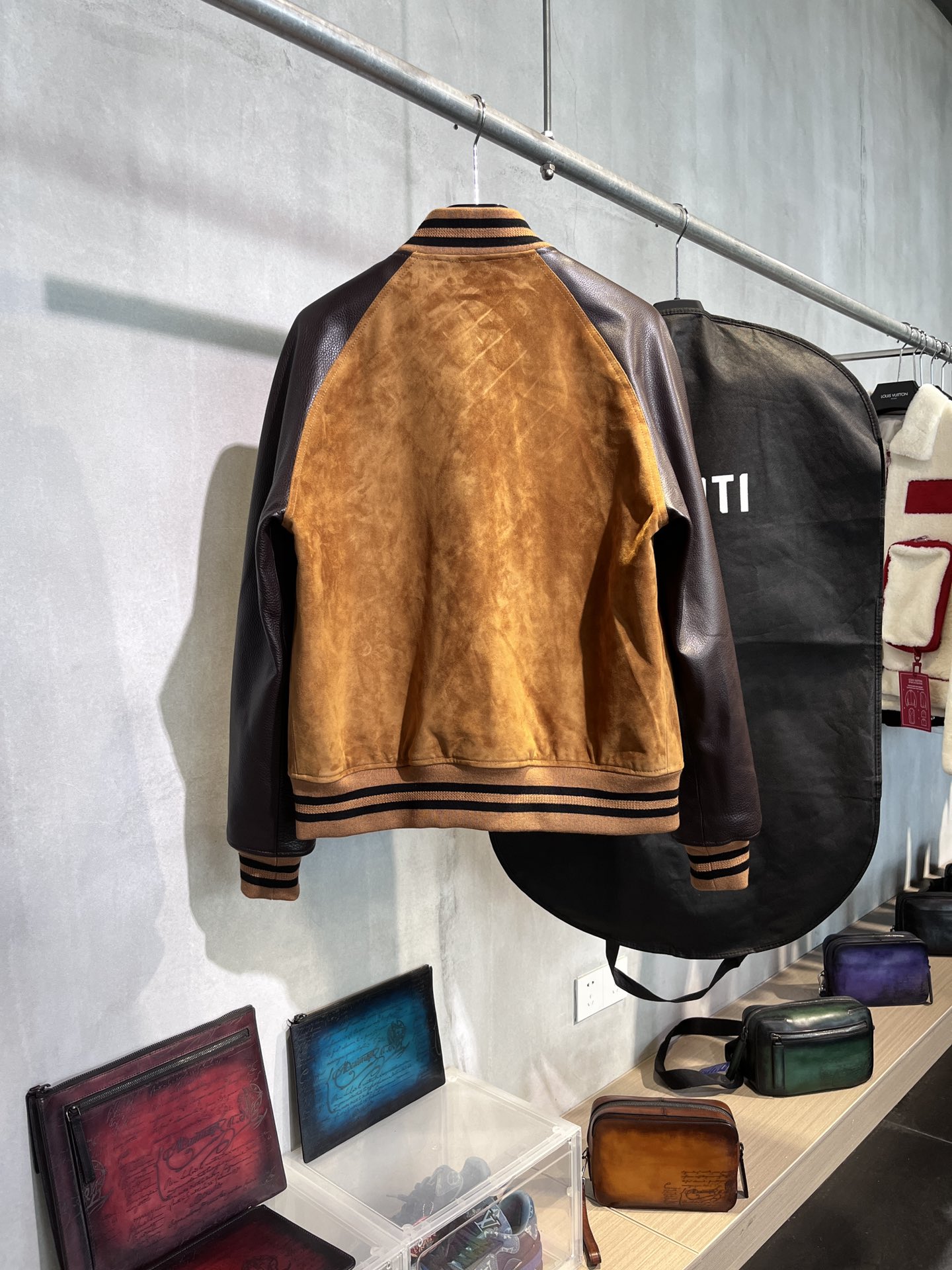 ÁO BERLUTI SUEDE BOMBER LEATHER JACKET