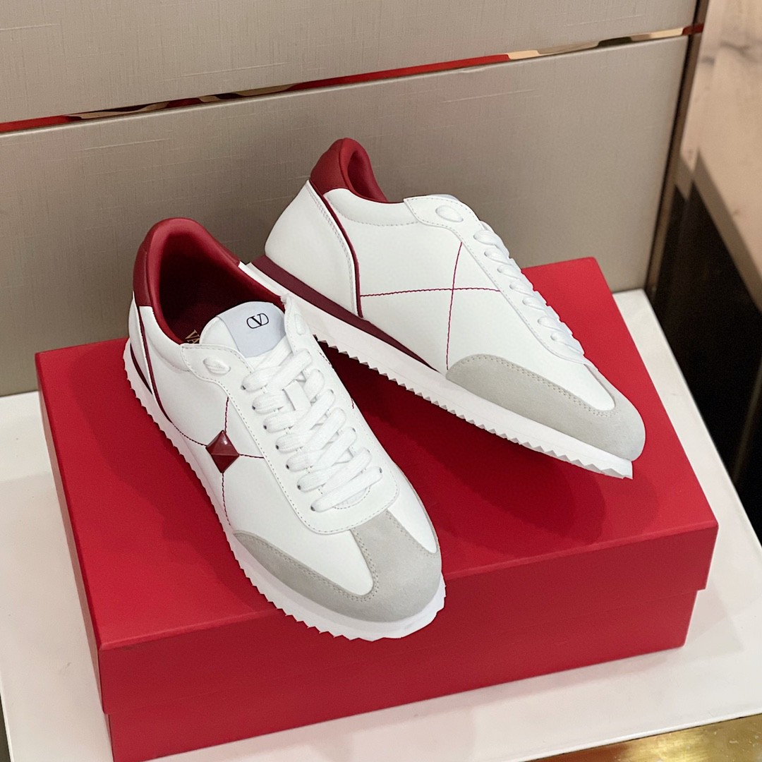 GIÀY VALENTINO STUDD SUEDE LEATHER SNEAKER SHOES AAA