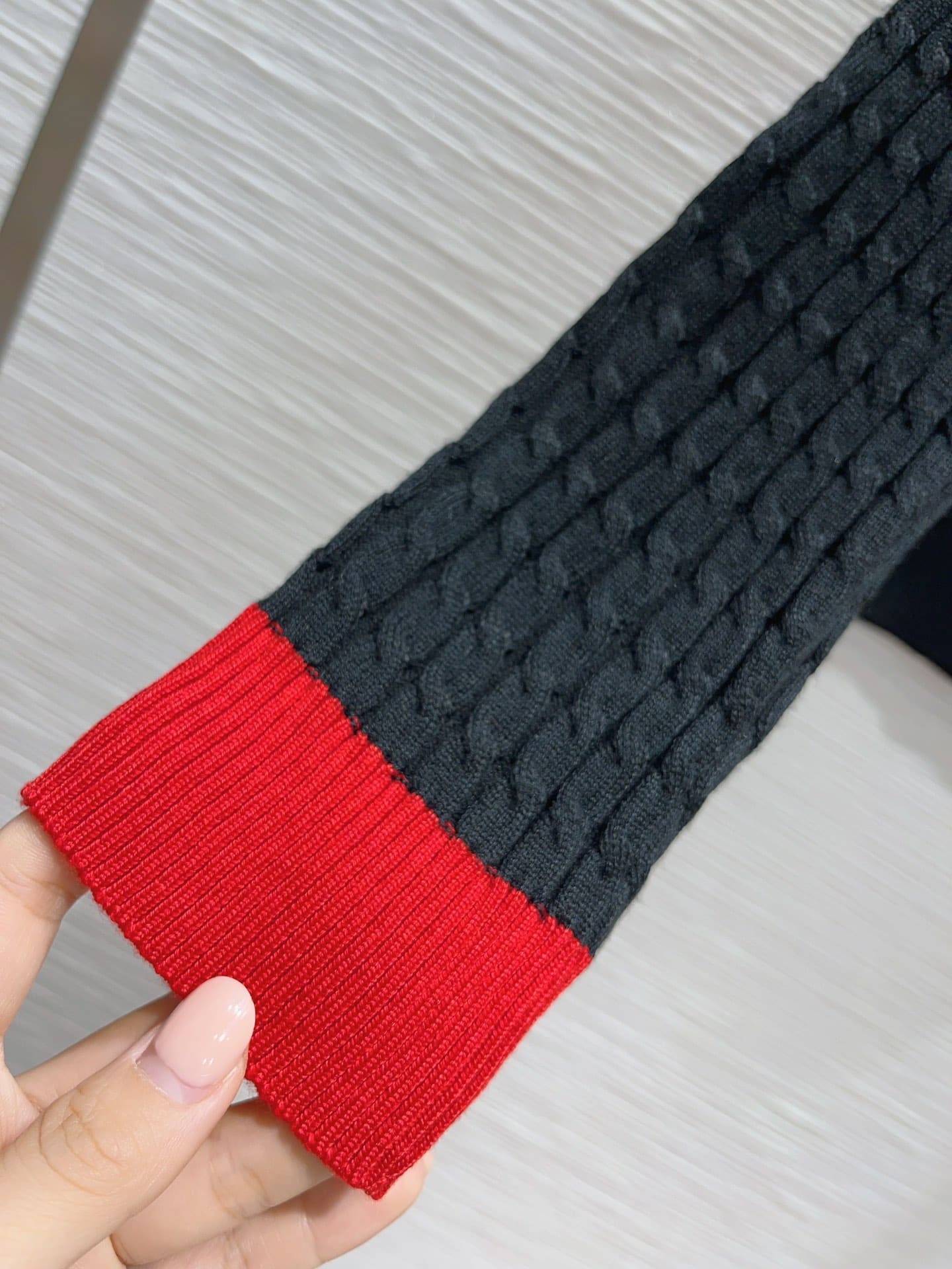 ÁO FENDI FF Red and Black Sweater