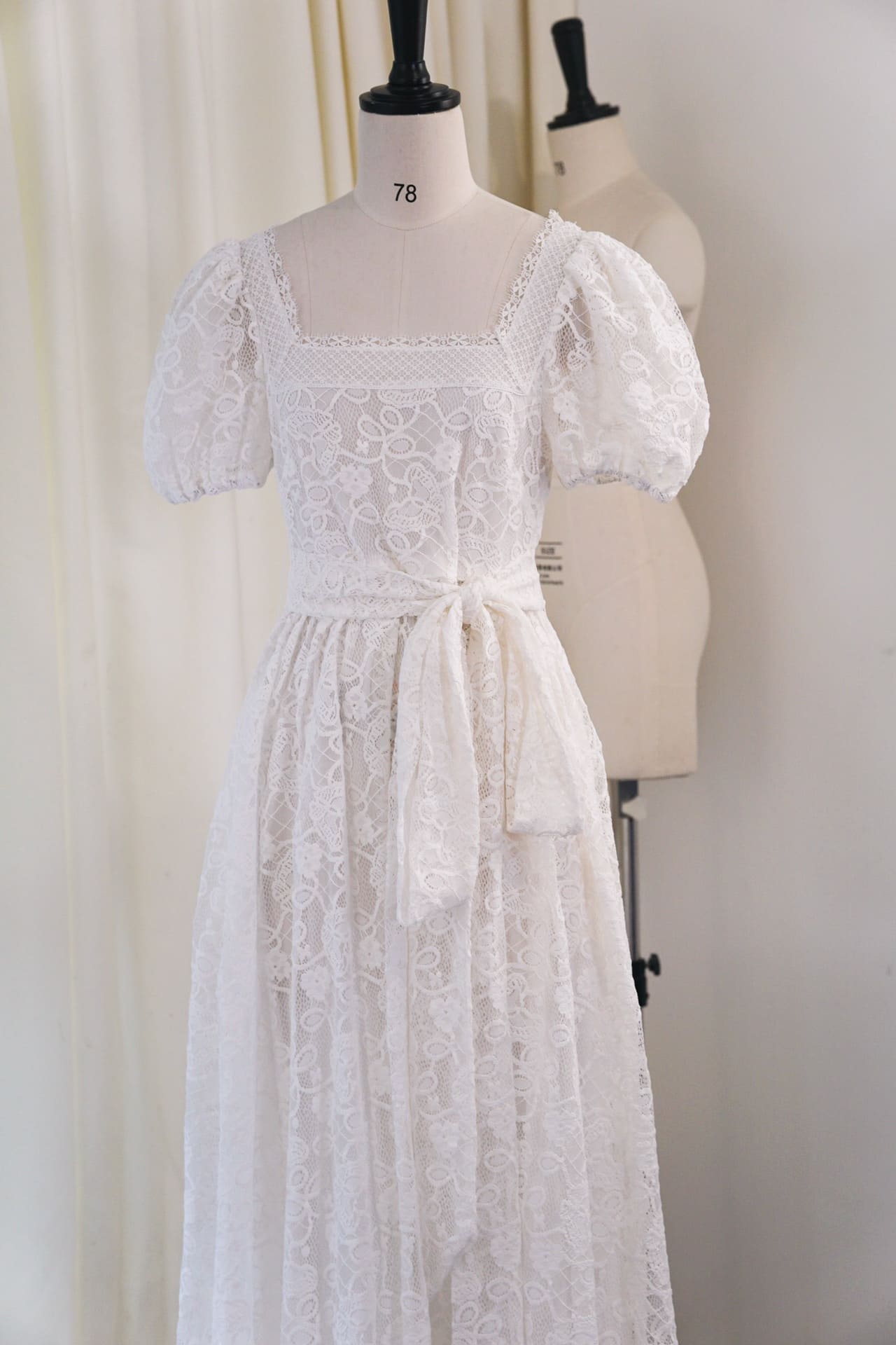 ĐẦM DIOR REN MÀU TRẮNG WHITE LONG DRESS High Classy