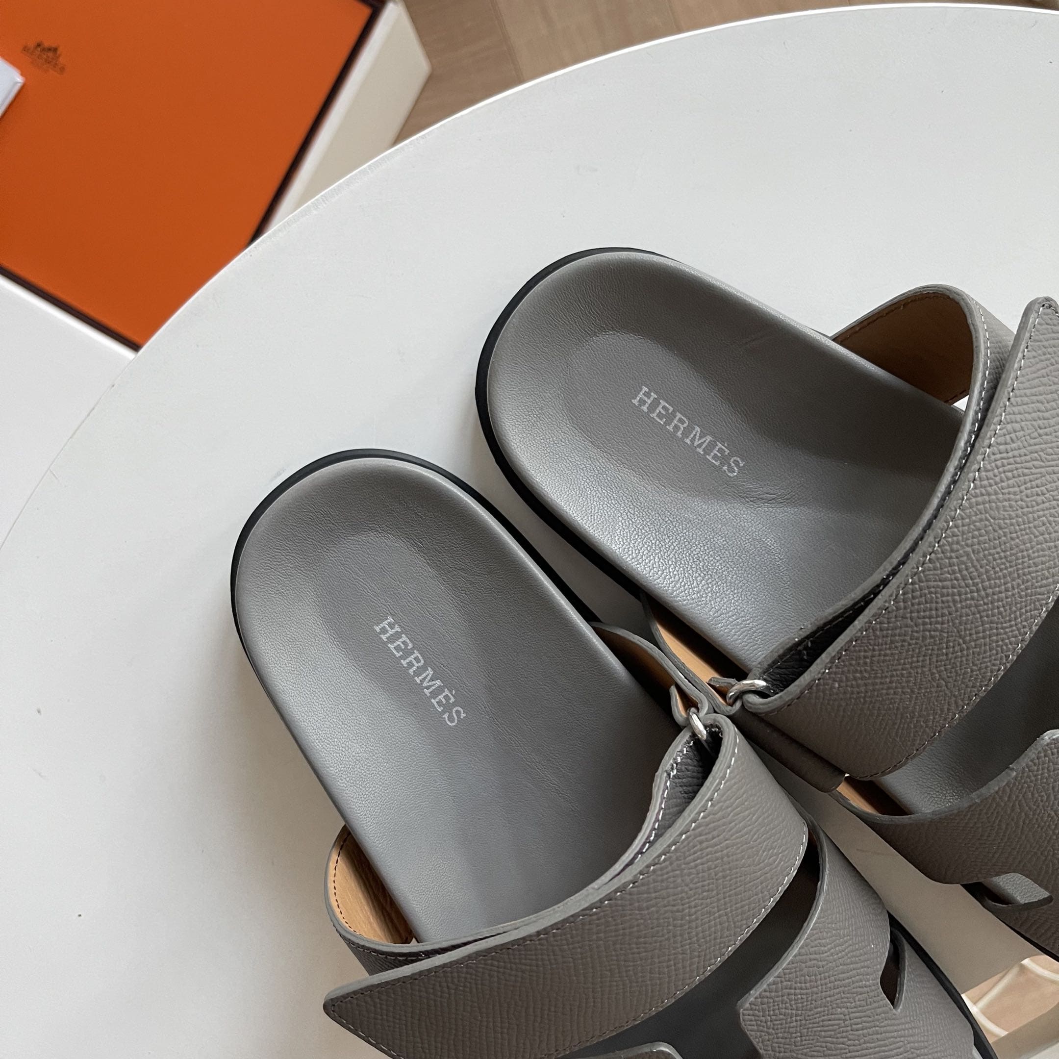 DÉP HERMES CHYPRE SANDAL UNISEX AAA
