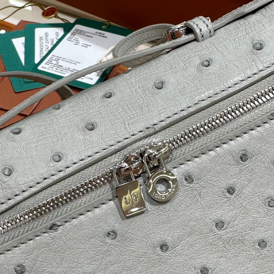 TÚI Loro Piana Women Extra Pocket L27 in Ostrich Leather Elephant da đà điểu(Gía Liên Hệ)