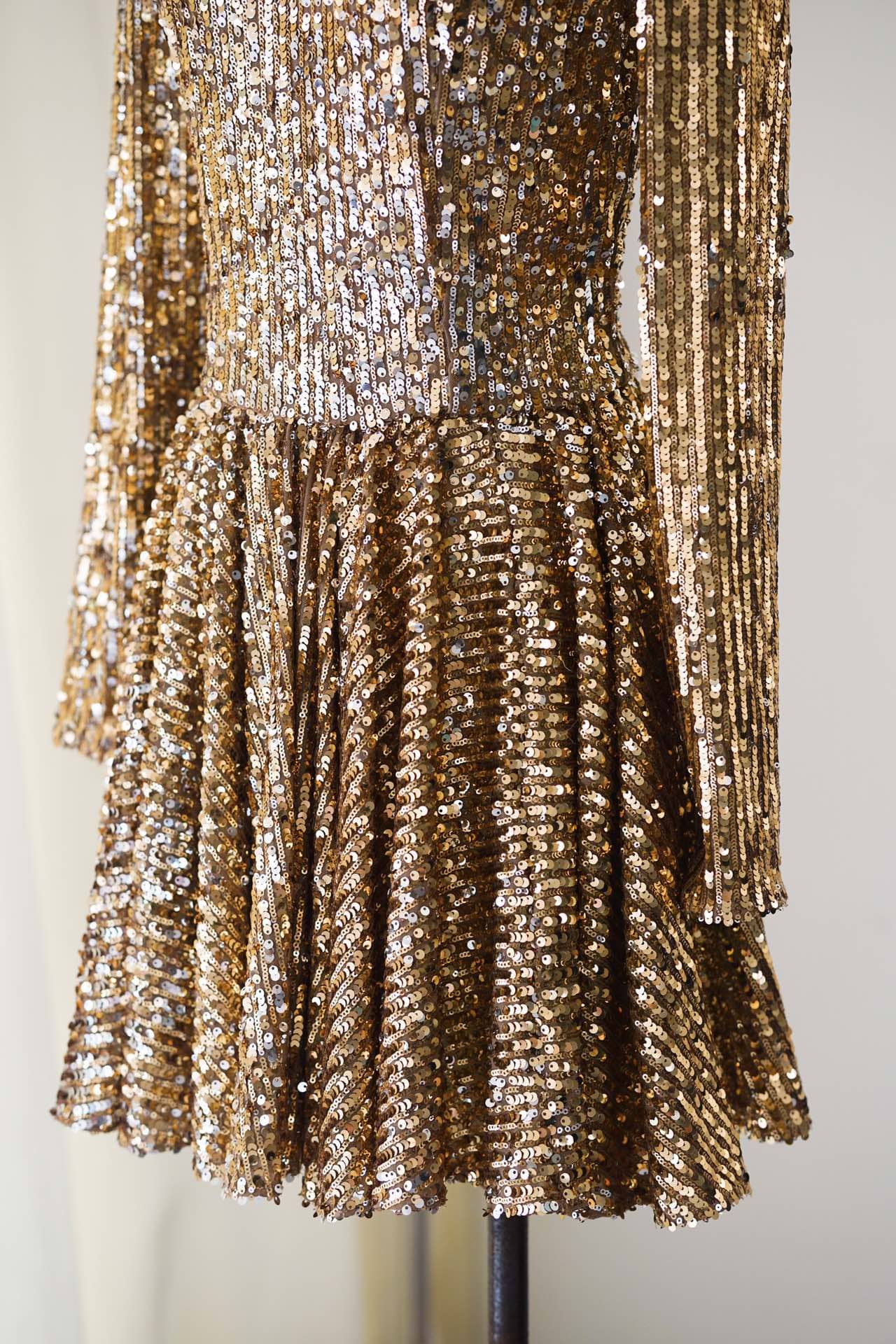 VÁY DOLCE & GABBANA ROUND NECK SEQUIN PARTY MID DRESS High Classy
