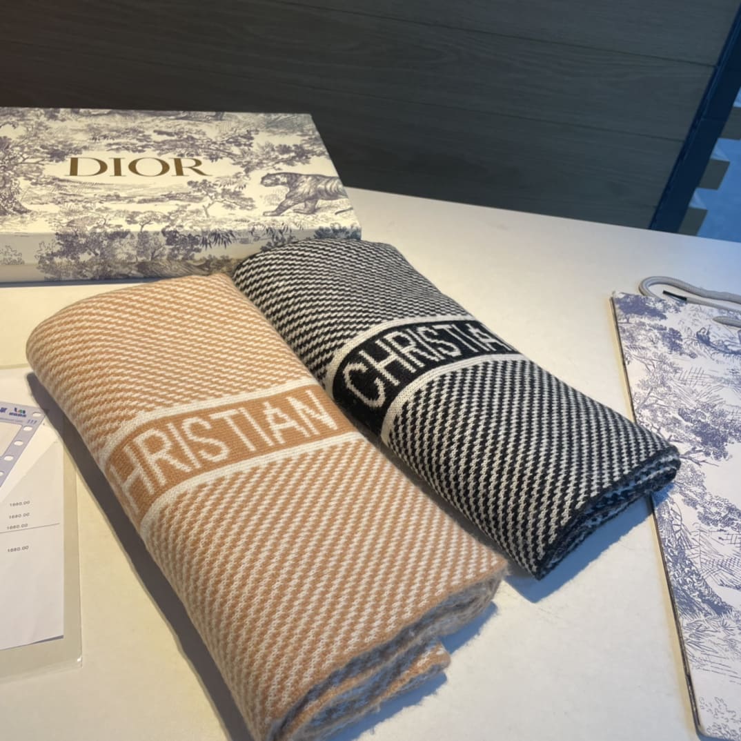 KHĂN CHRISTIAN DIOR Letter printed knitting cashmere scarf