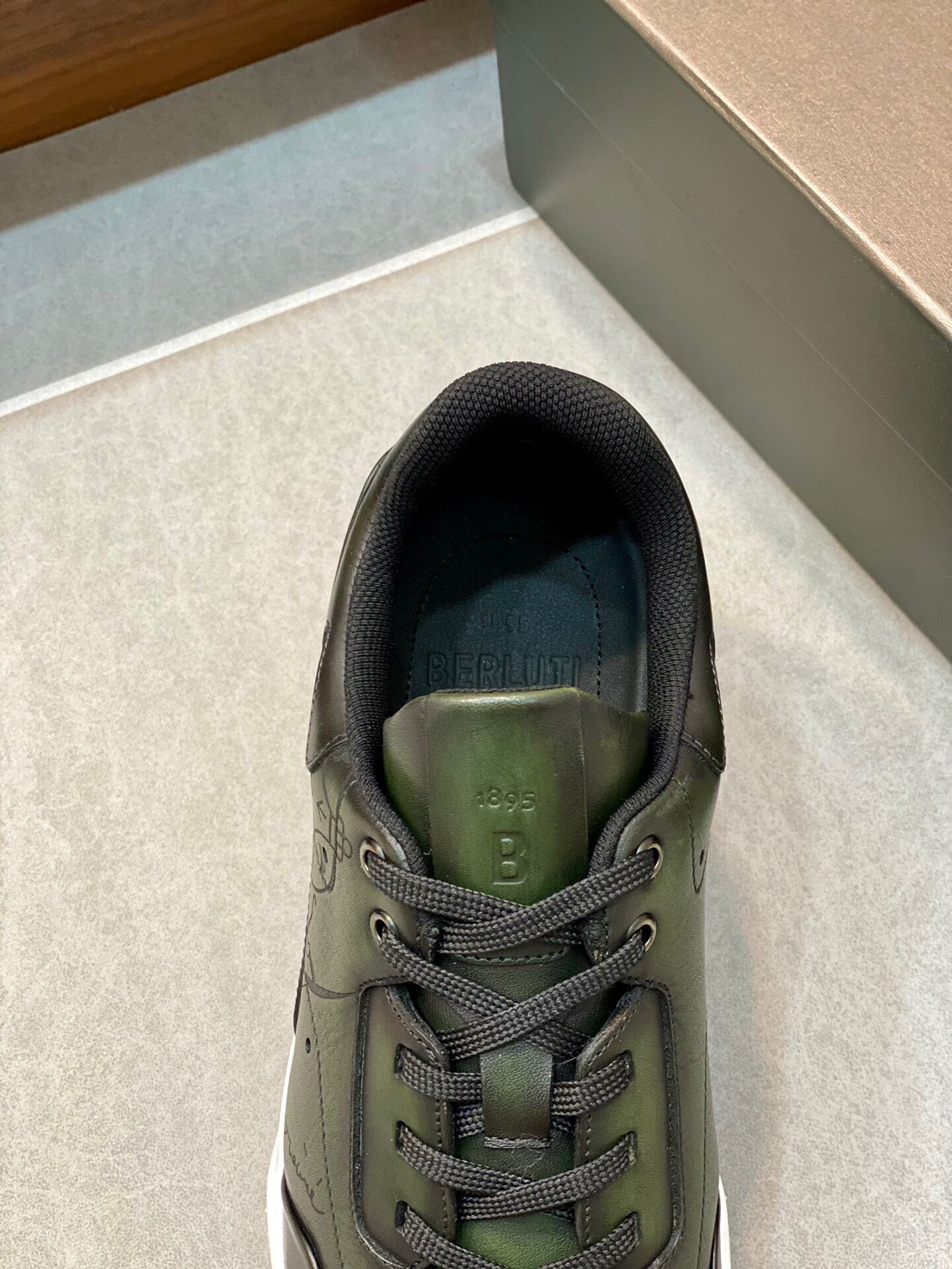 GIÀY BERLUTI OLIVE LEATHER SNEAKER SHOES AAA